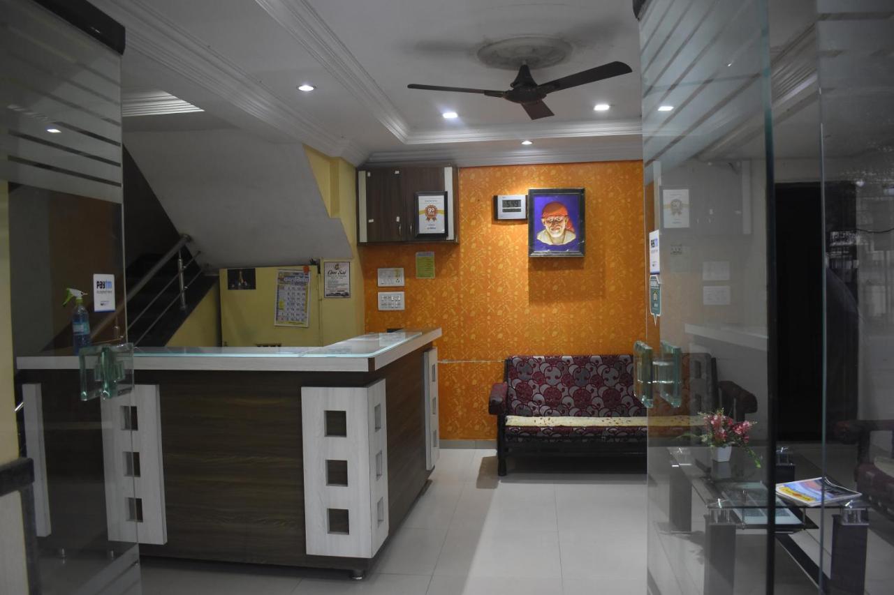 Hotel Sai Vishwa 舍地 外观 照片