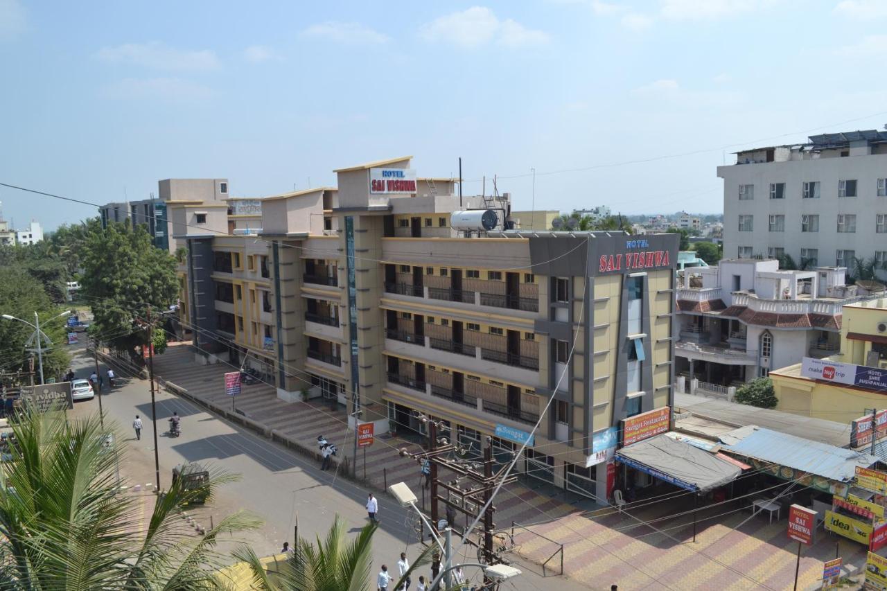 Hotel Sai Vishwa 舍地 外观 照片